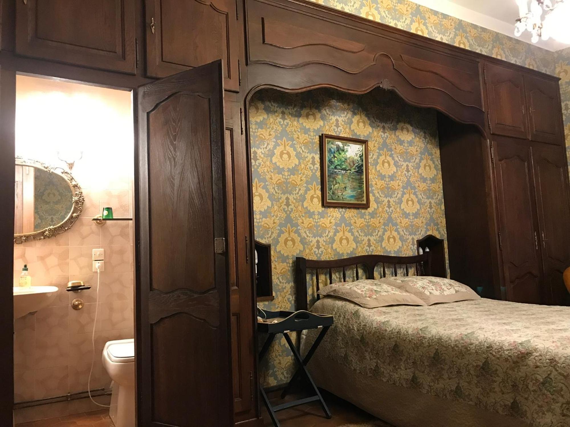 Chez Les Artistes Hotell Servian Eksteriør bilde